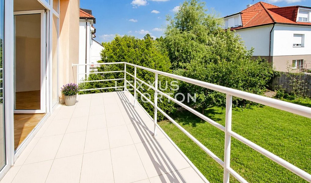 Pronájem domu 300 m² s pozemkem 1 000 m², Praha – náhled fotky 10