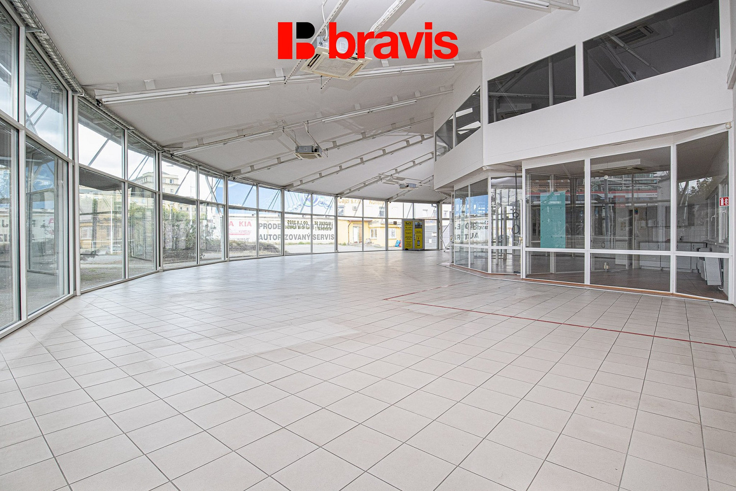 Prodej obchodních prostor 600 m² – fotografie 4