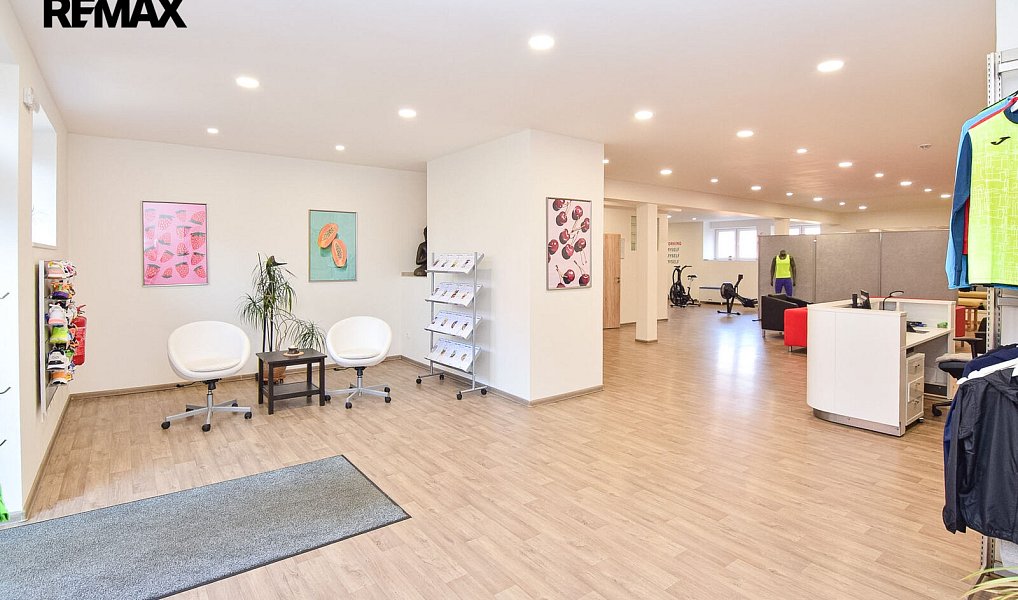 Pronájem obchodních prostor 380 m², Úhonice – náhled fotky 4