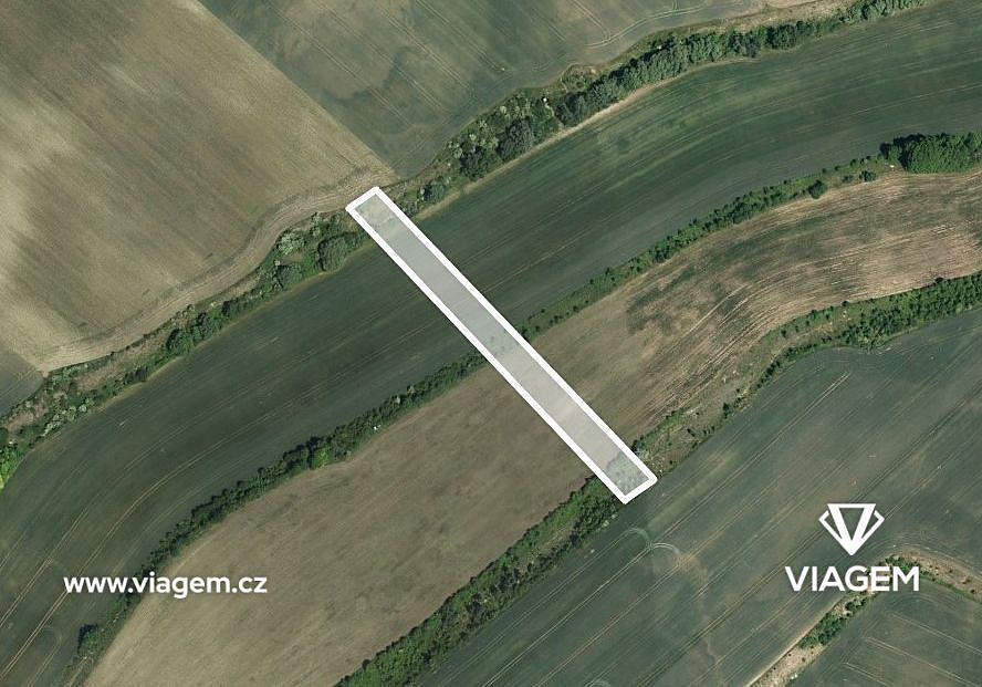 Prodej pole 1 584 m²