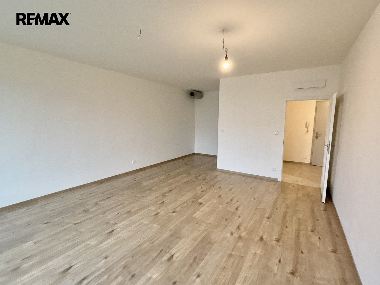 Prodej bytu 2+kk 66 m² - Widok 6