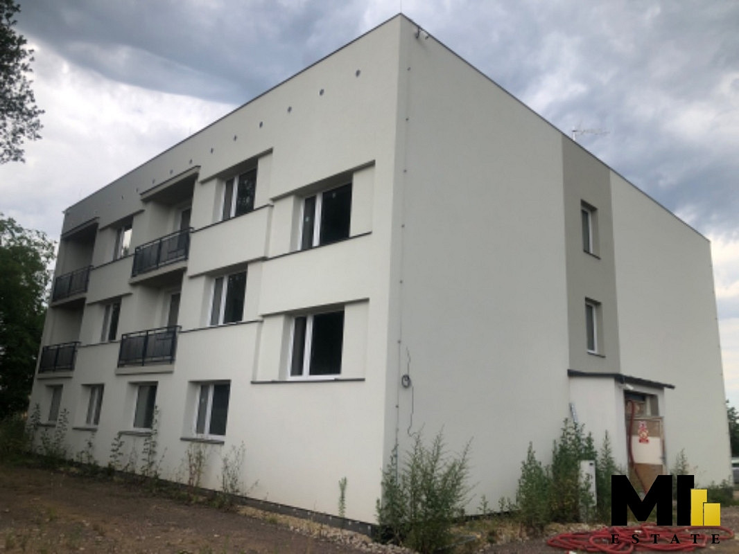 Prodej nájemního domu, činžáku 986 m² – fotografie 2