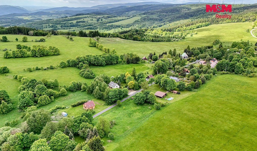 Prodej stavebního pozemku 2 061 m², Výsluní – náhled fotky 2