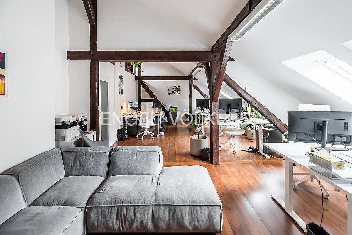 Pronájem kanceláře 93 m² – fotografie 2