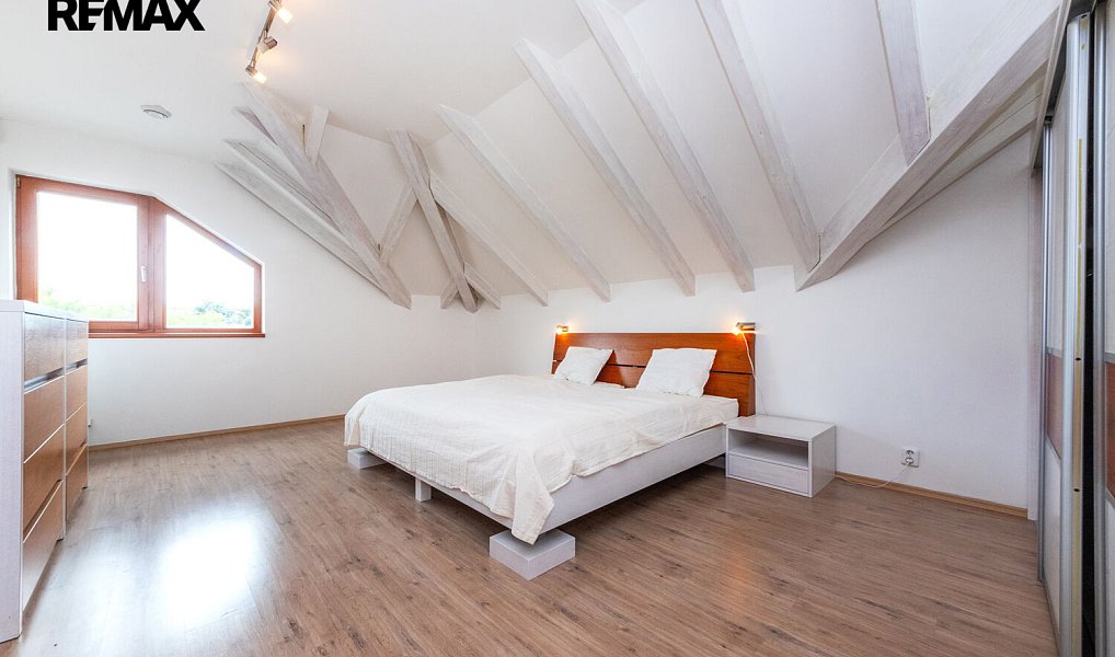 Prodej domu 300 m² s pozemkem 652 m², Praha – náhled fotky 29