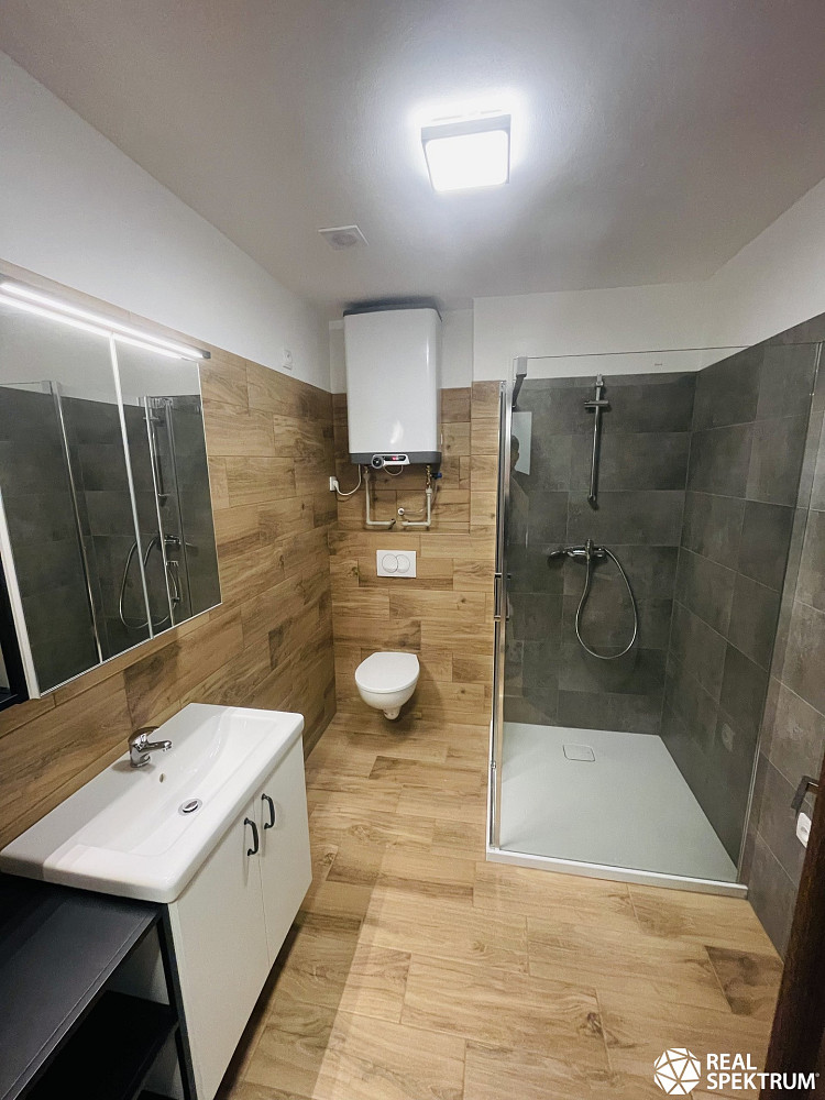 Pronájem bytu 1+kk 38 m² – fotografie 3