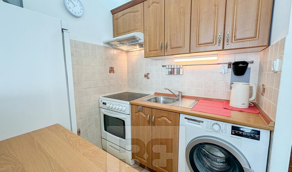 Pronájem bytu 1+kk 24 m², Praha – náhled fotky 7