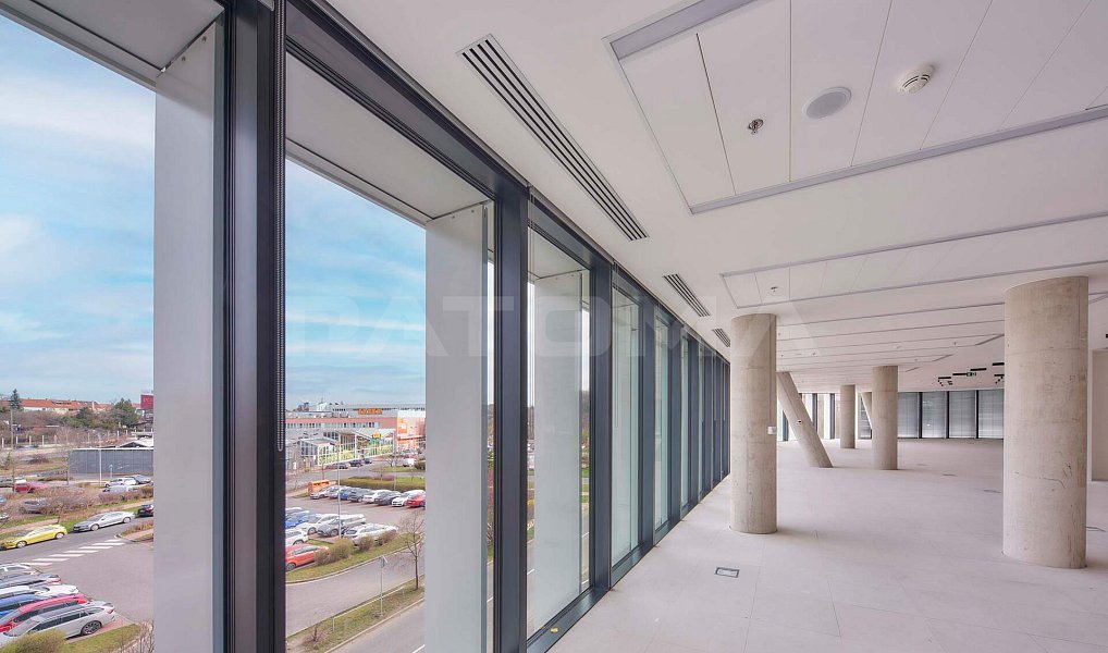 Pronájem kanceláře 813 m², Praha – náhled fotky 2