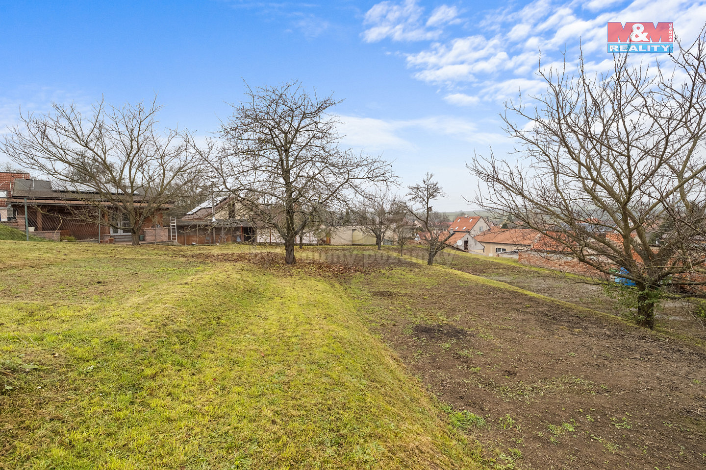 Prodej stavebního pozemku 1 055 m² – další