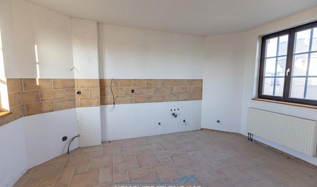 Prodej ubytovacího objektu 1 550 m², Znojmo – náhled fotky 12