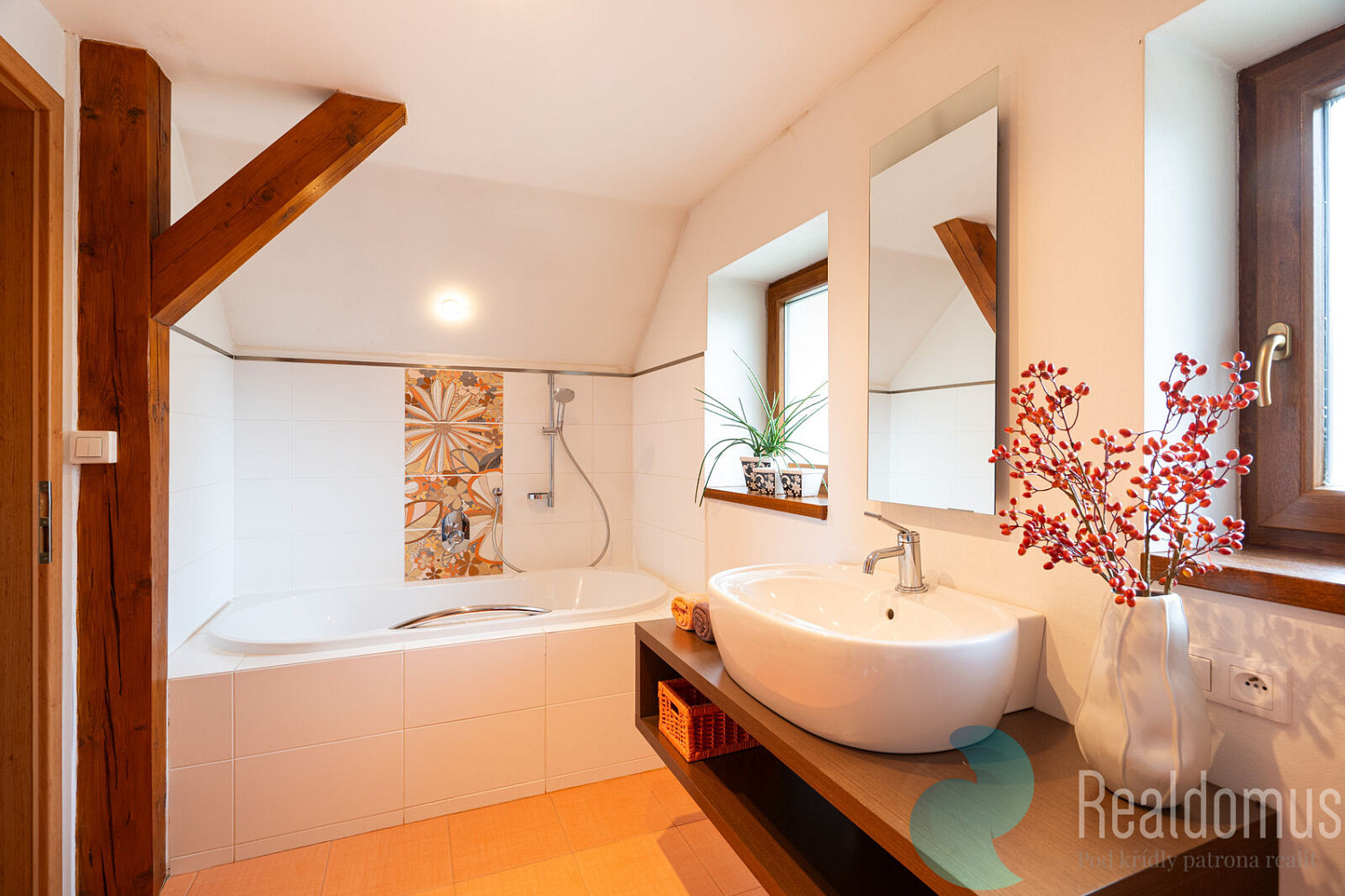 Prodej domu 196 m² s pozemkem 720 m² — photo 3