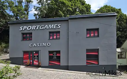 Pronájem obchodních prostor 351 m²