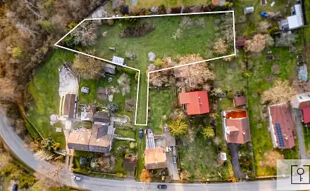 Prodej stavebního pozemku 1 748 m², Králův Dvůr, okres Beroun