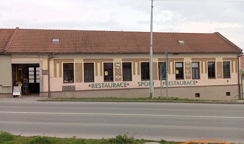 Prodej obchodních prostor 263 m², Uherský Brod – fotka 1 z 16