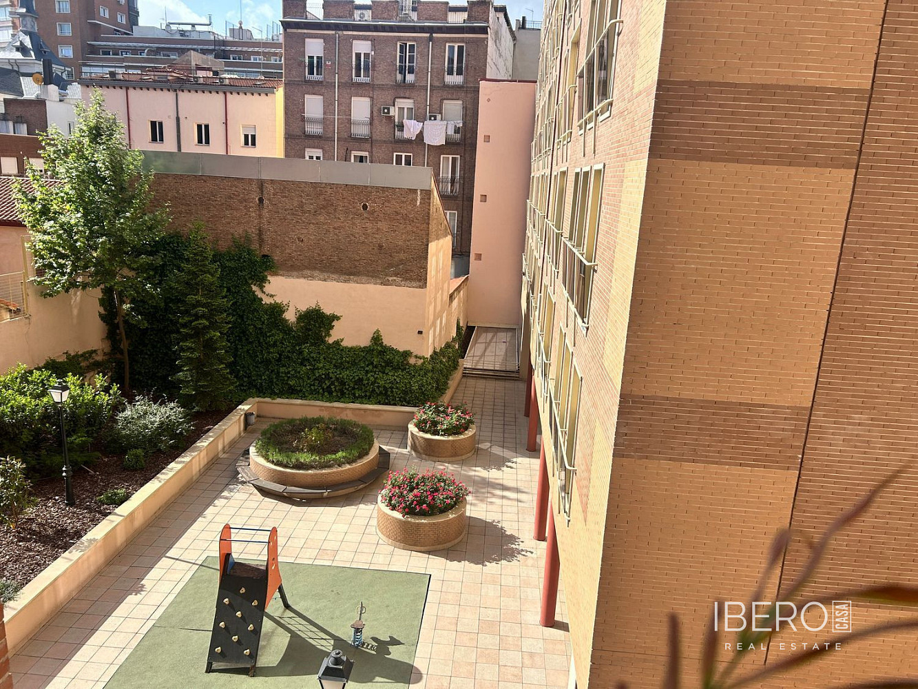 Piso 5+kk – Madrid, Barrio de los Austrias, Centro - Vista 4