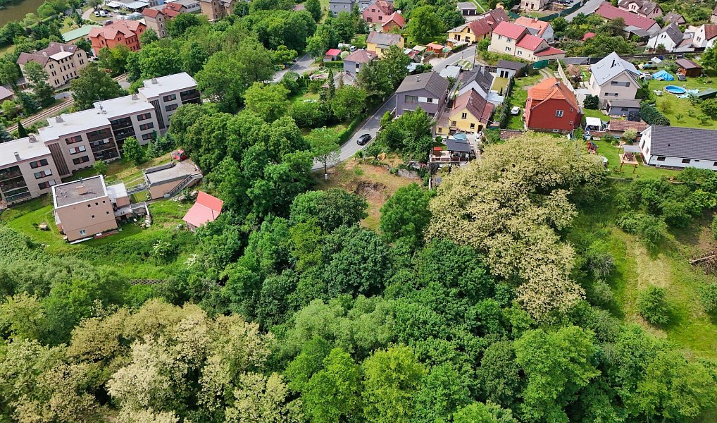 Prodej stavebního pozemku 2 052 m², Hýskov – náhled fotky 3