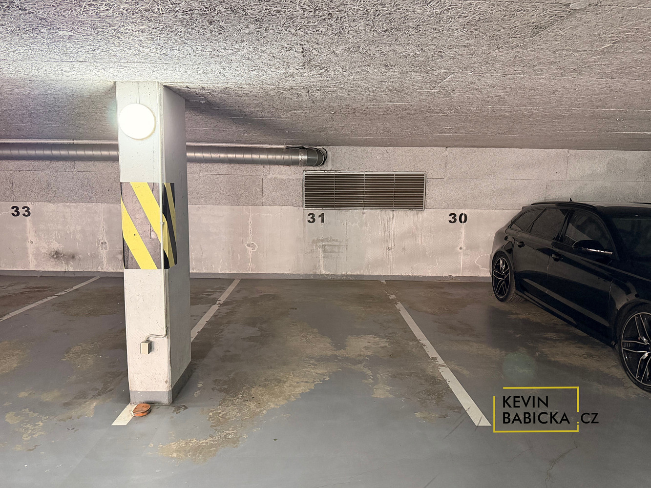 Pronájem garážového stání, ul. kosmova, brno-královo pole