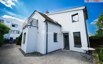 Prodej domu 224 m² s pozemkem 356 m², Ledčická, Praha 8 - Dolní Chabry
