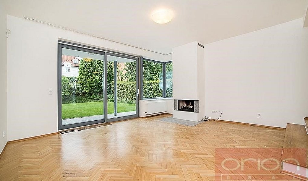 Pronájem domu 230 m² s pozemkem 550 m², Praha – náhled fotky 4