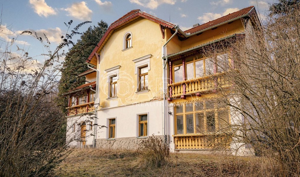 Prodej domu 330 m² s pozemkem 4 380 m², Senohraby – fotka 1 z 32