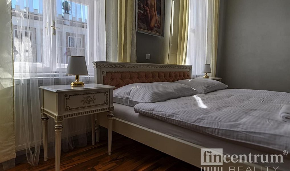 Prodej památky 800 m2 náměstí Zachariáše z Hradce, Telč, Telč – náhled fotky 17