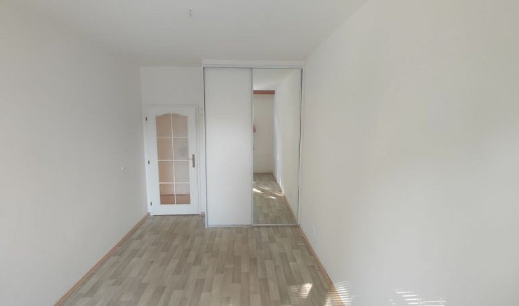 Pronájem bytu 3+1 80 m², Hradec Králové – náhled fotky 8