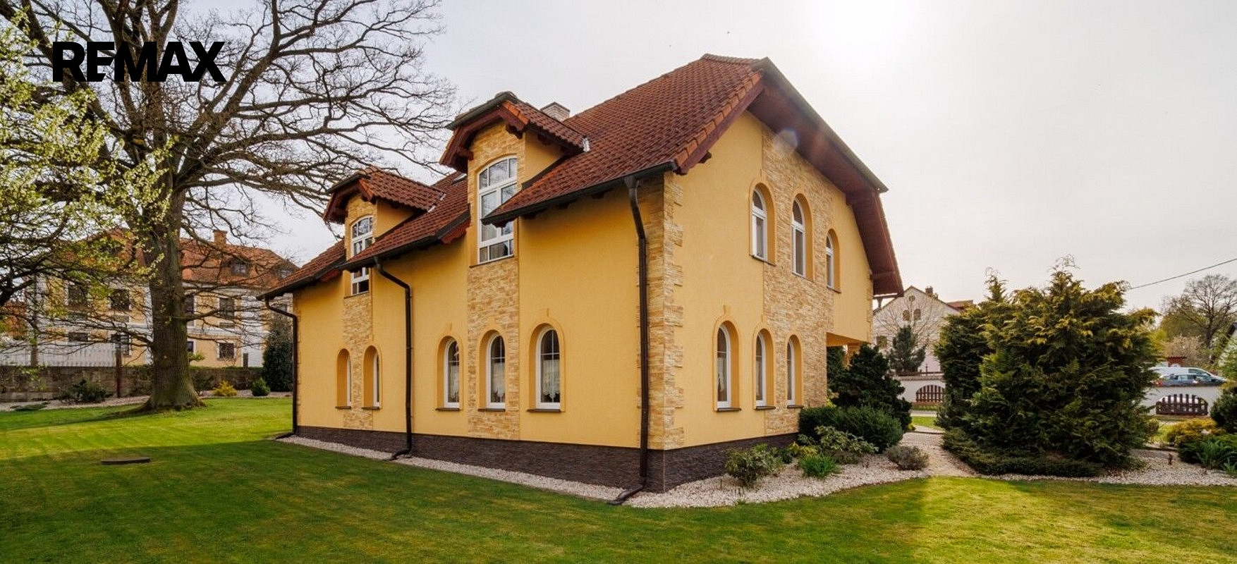 Prodej domu 410 m² s pozemkem 2 086 m²