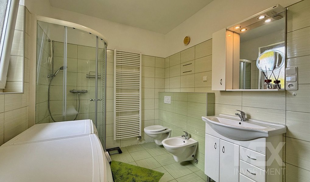 Prodej domu 130 m² s pozemkem 453 m², Náchod – náhled fotky 11