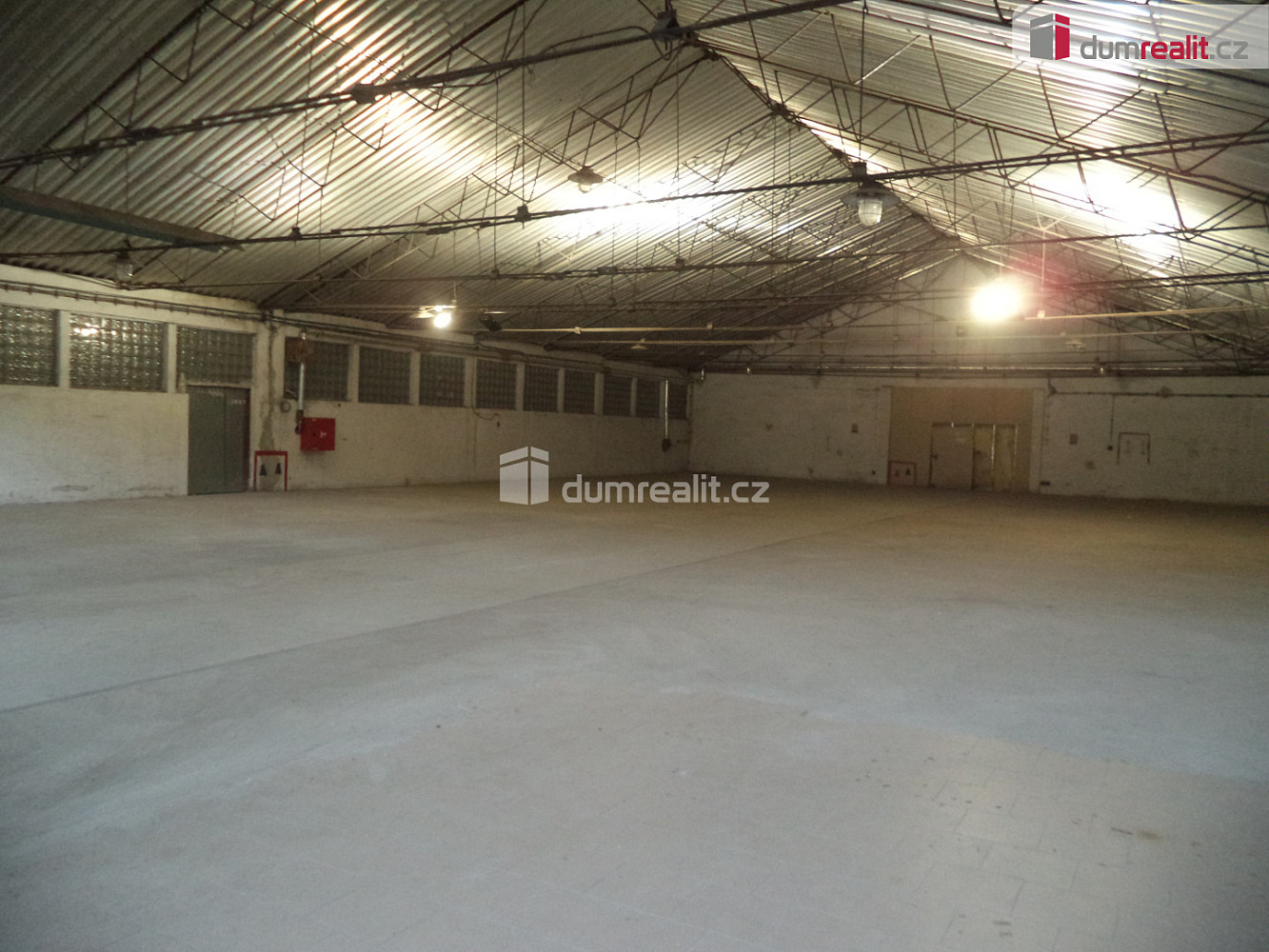 Pronájem výrobních prostor 704 m² — photo 4