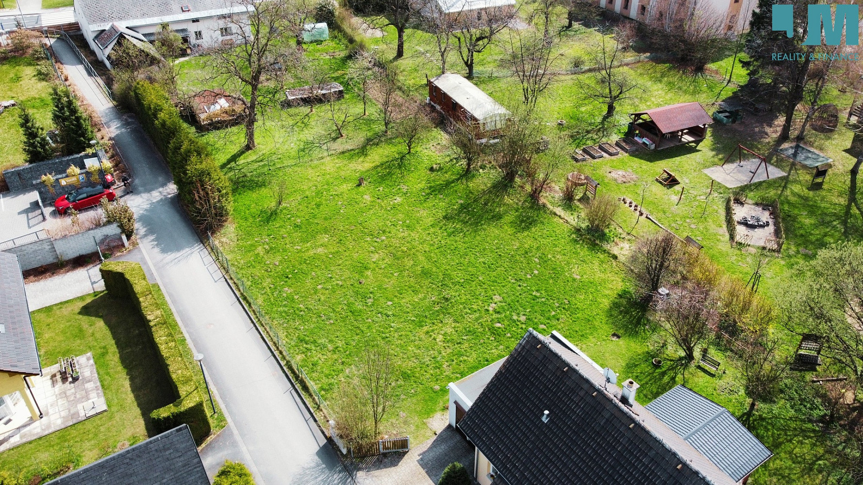 Prodej stavebního pozemku 794 m² – fotografie 2