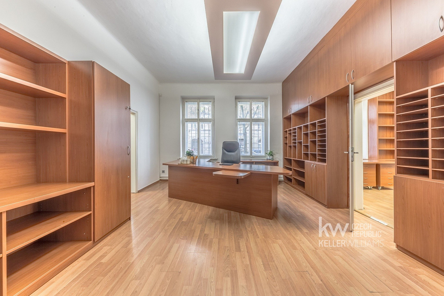 Pronájem obchodních prostor 270 m² – fotografie 3