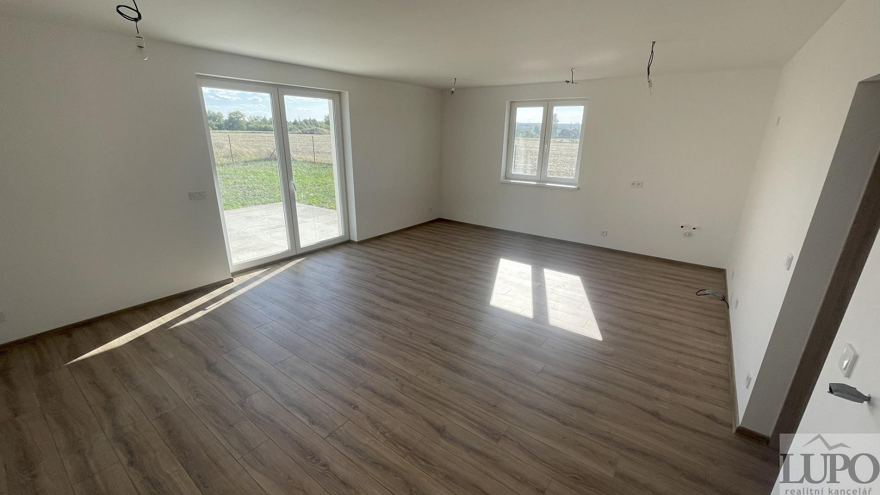 Prodej domu 128 m² s pozemkem 400 m² – fotografie 2