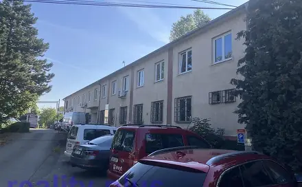 Pronájem kanceláře 551 m², Služeb, Praha 10 - Strašnice
