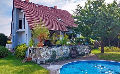 Prodej domu 200 m² s pozemkem 888 m², Vltavská, Obříství, okres Mělník