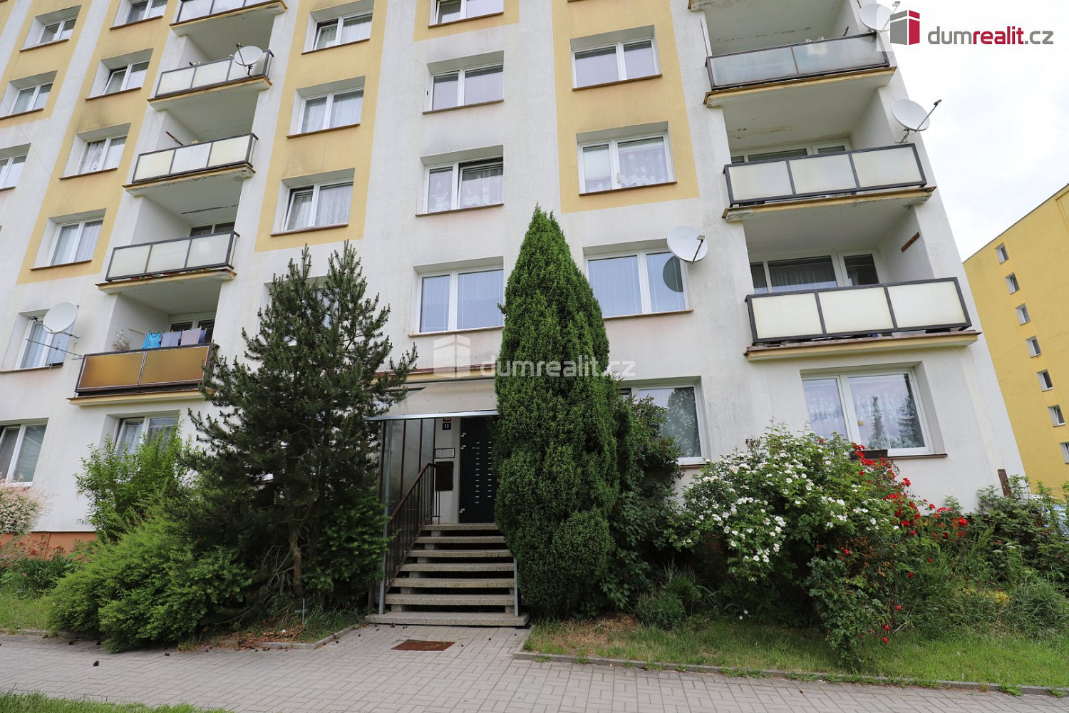 Pronájem bytu 1+1 38 m² — photo 2
