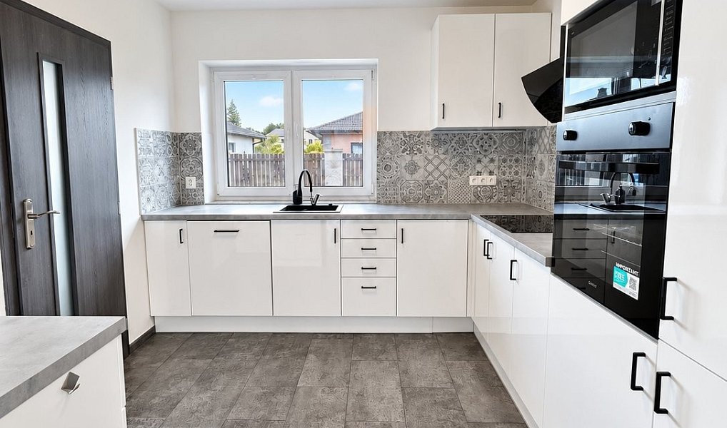 Prodej domu 107 m² s pozemkem 900 m², Mukařov – náhled fotky 3