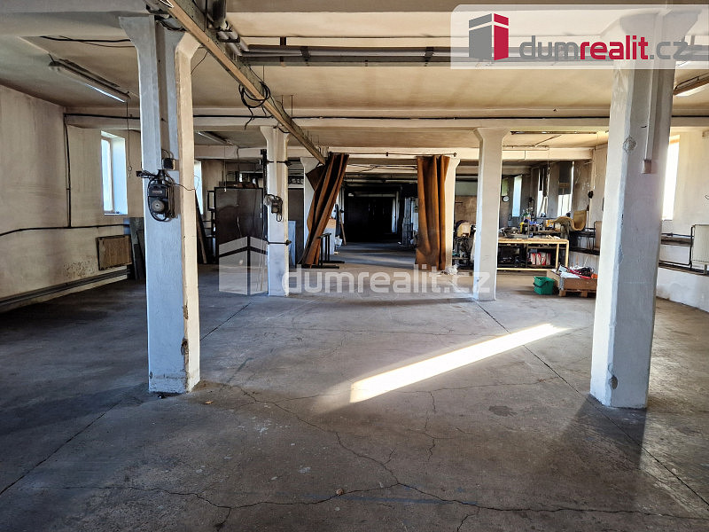 Pronájem výrobních prostor 1 500 m² — photo 5