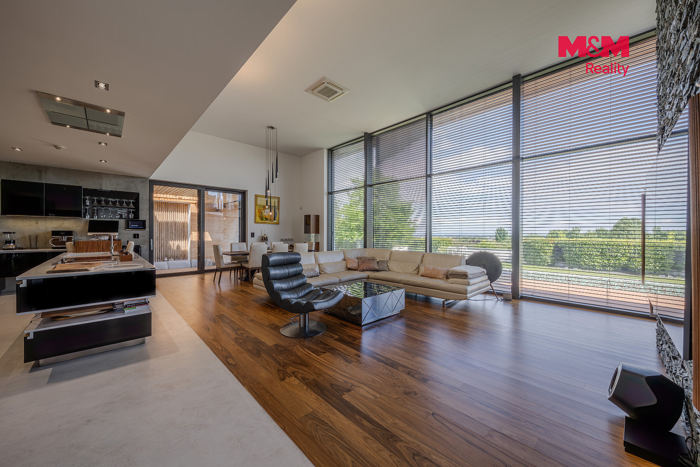 Pronájem domu 276 m² s pozemkem 3 217 m² – fotografie 2