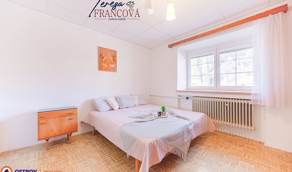 Prodej domu 222 m² s pozemkem 1 711 m², Šternberk – náhled fotky 24