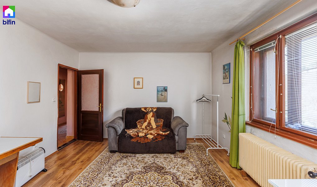 Prodej domu 196 m² s pozemkem 1 669 m², Všenory – náhled fotky 2