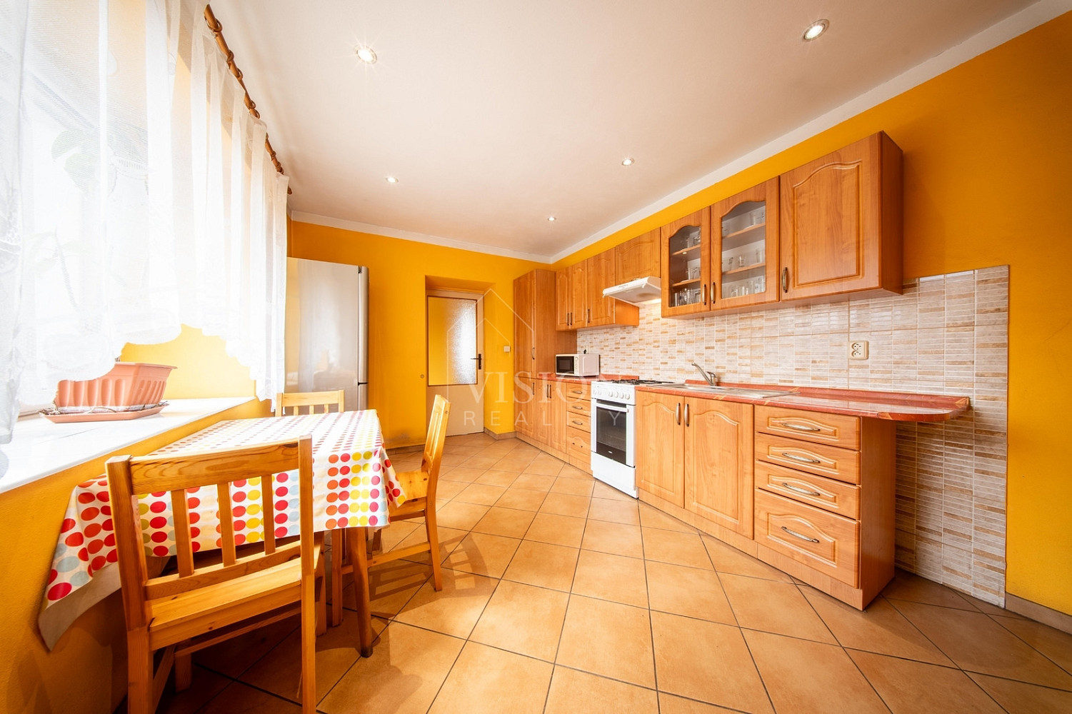 Prodej domu 198 m² s pozemkem 1 268 m² — photo 2