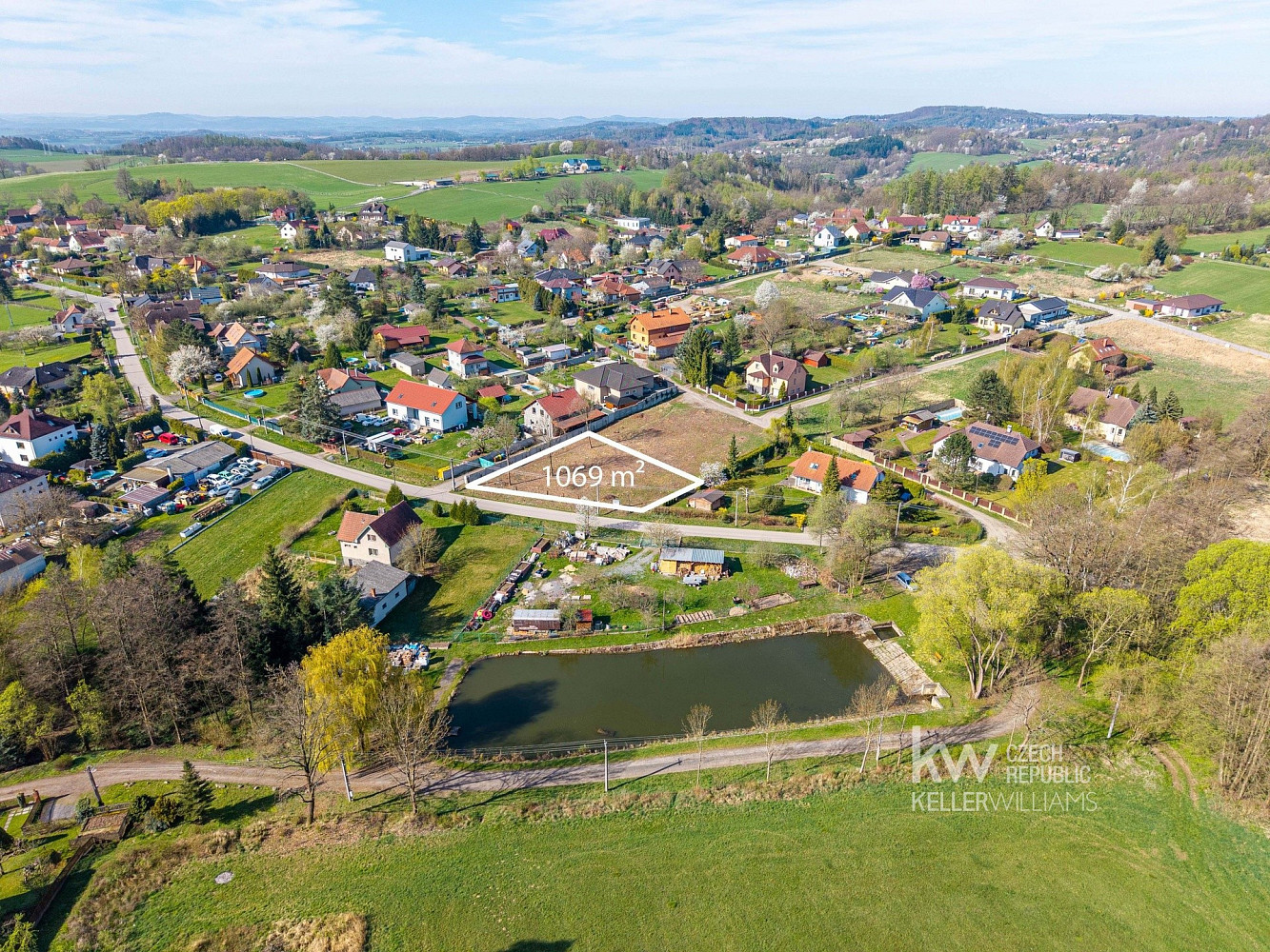 Prodej stavebního pozemku 1 069 m² – fotografie 3
