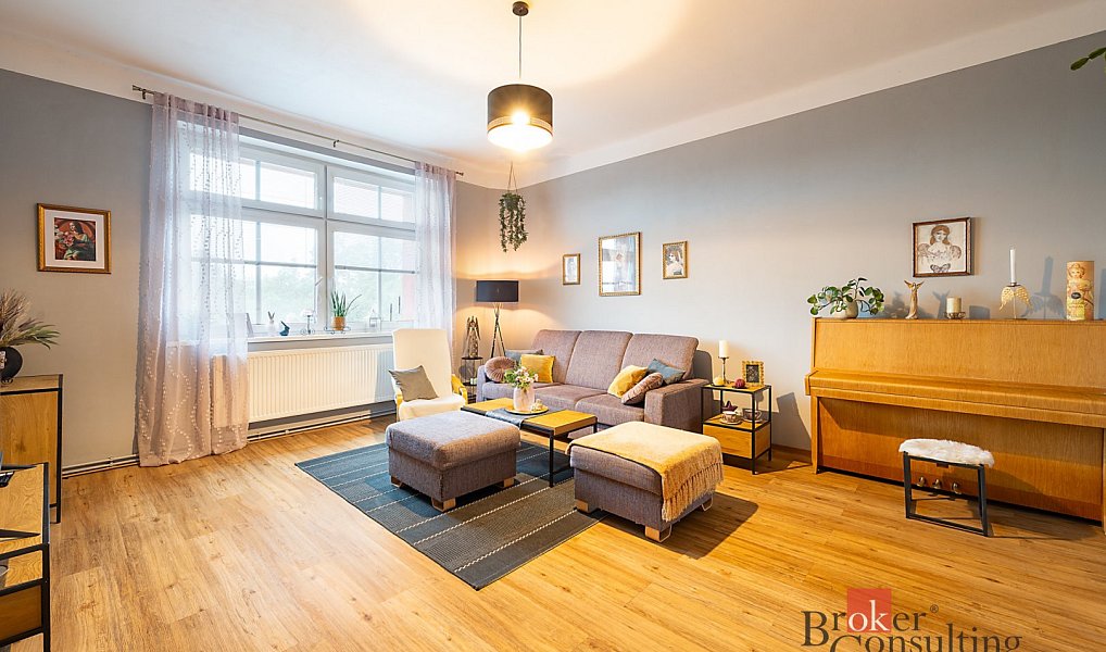 Prodej domu 228 m² s pozemkem 700 m², Sadská – náhled fotky 9
