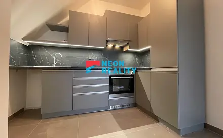 Pronájem bytu 1+kk 38 m², Sportovní, Markvartovice, okres Opava