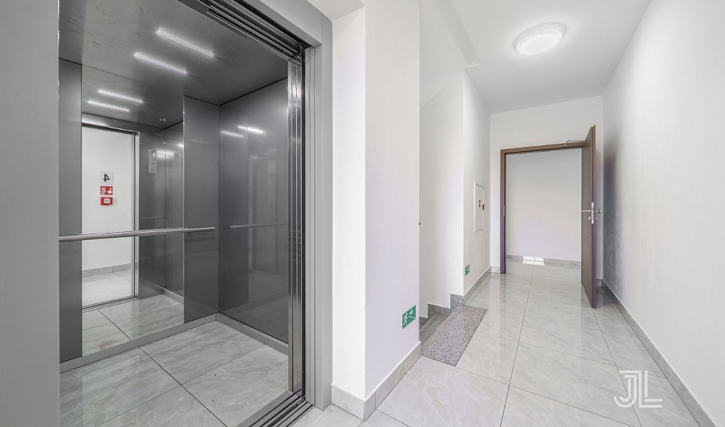 Prodej bytu 5+kk 120 m², Karlovy Vary – náhled fotky 25