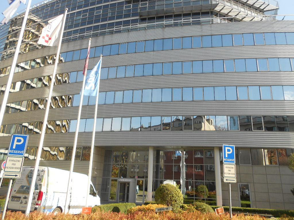 Pronájem kanceláře 300 m²