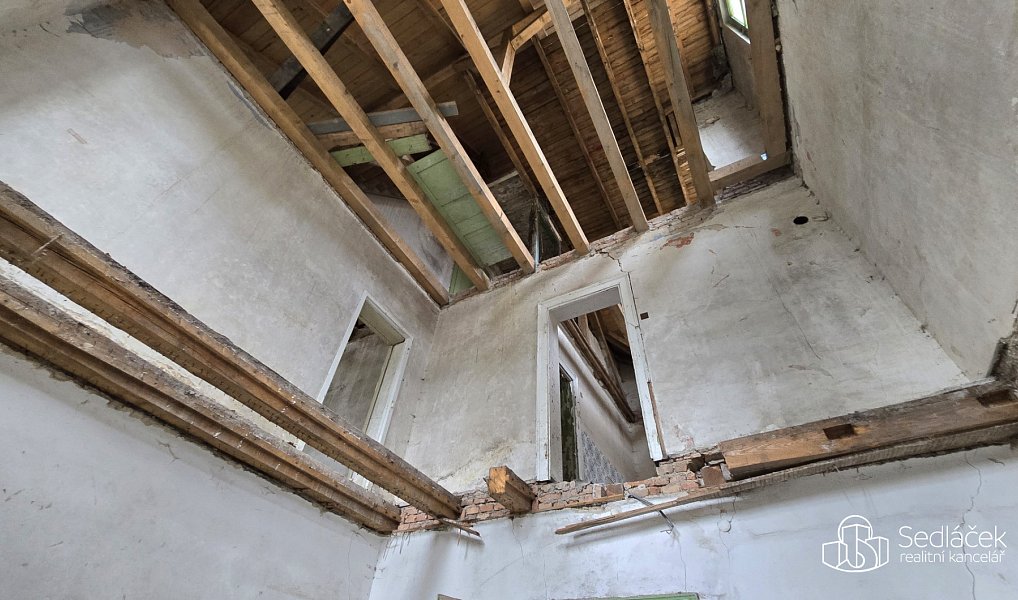 Prodej domu 300 m² s pozemkem 121 m², Rotava – náhled fotky 12
