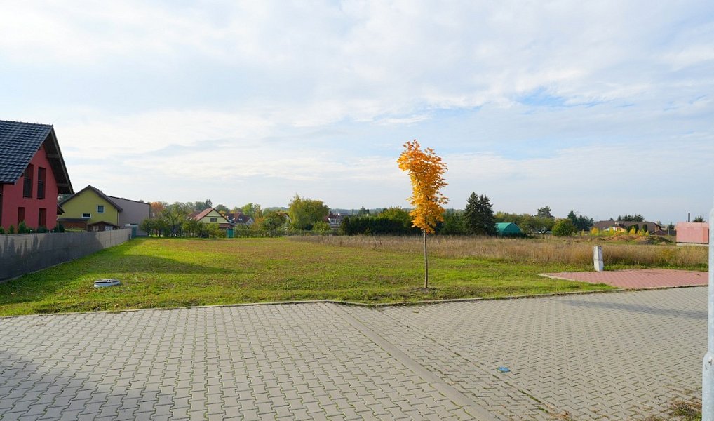 Prodej stavebního pozemku 1 283 m², Libeř – náhled fotky 2