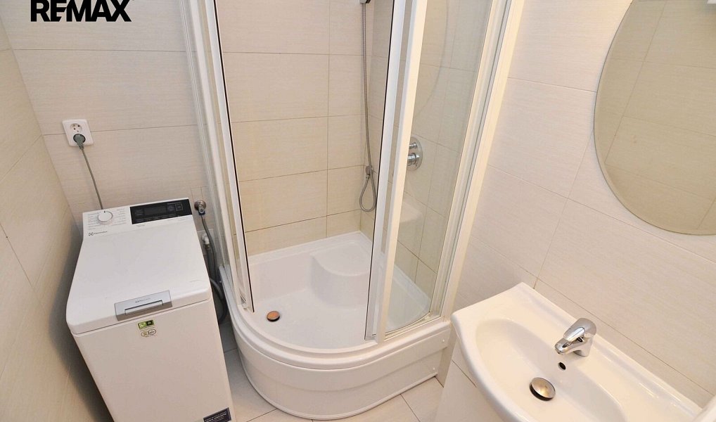Prodej bytu 2+1 70 m², Praha – náhled fotky 11