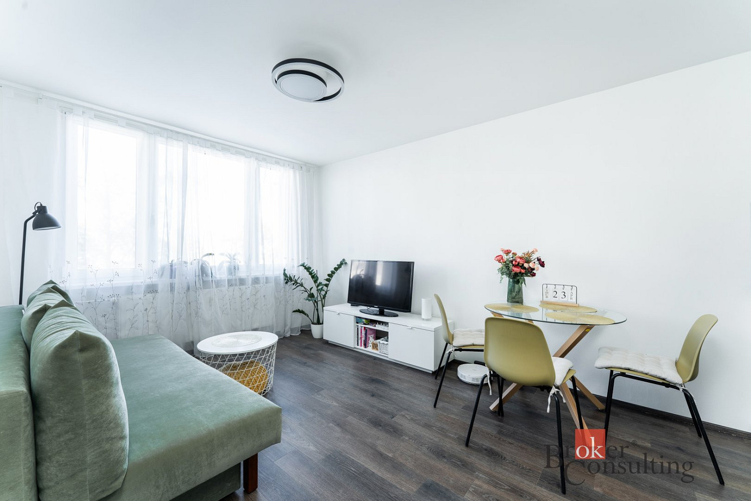 Prodej bytu 2+kk 38 m² — photo 2